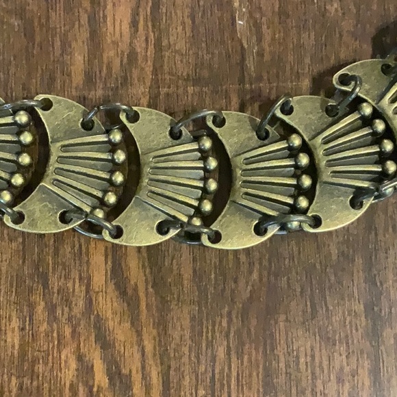 Lot of two bronze tone, bracelets different styles very cute - Picture 5 of 5